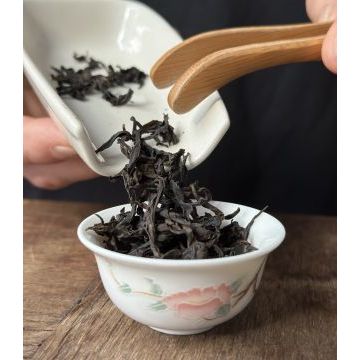 Лю Бао Сань Хе (Шесть Крепостей) 六堡三鹤 - черный чай